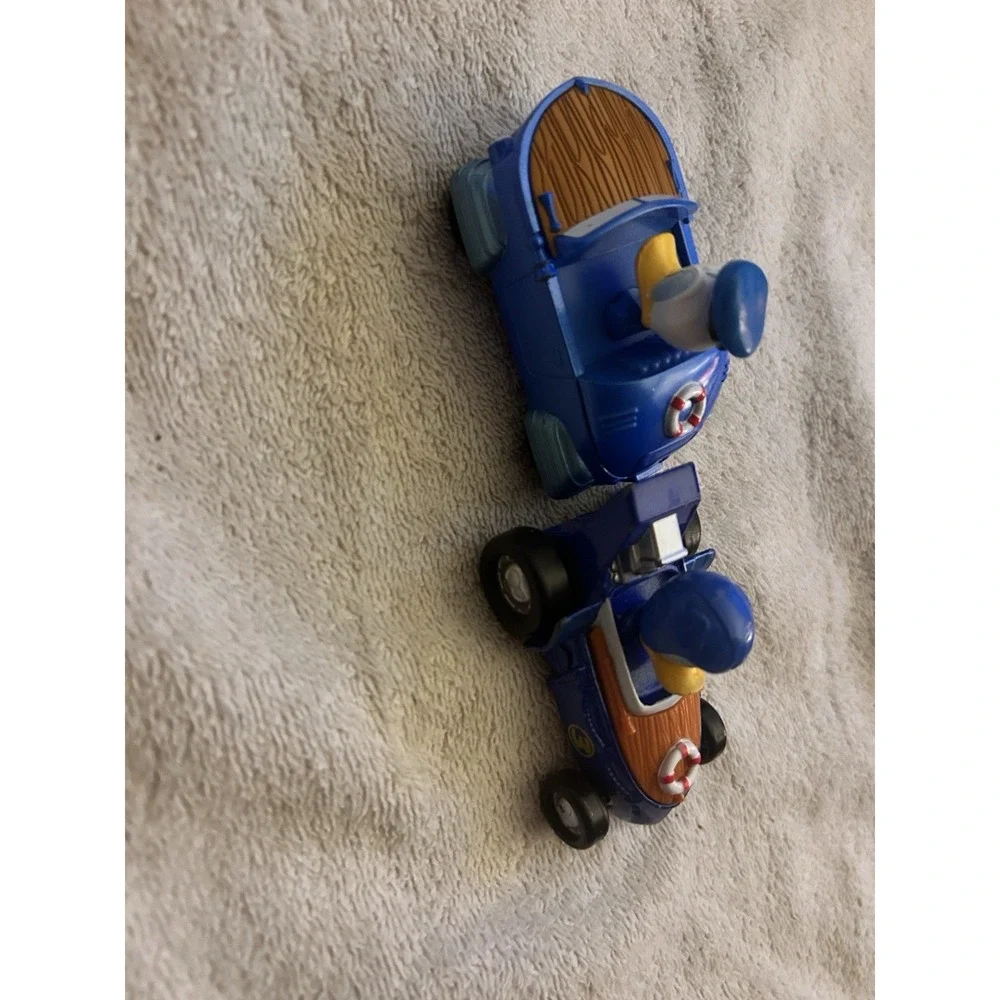 Disney Donald Duck Pull‎ Back Toy Cars Lot of 2